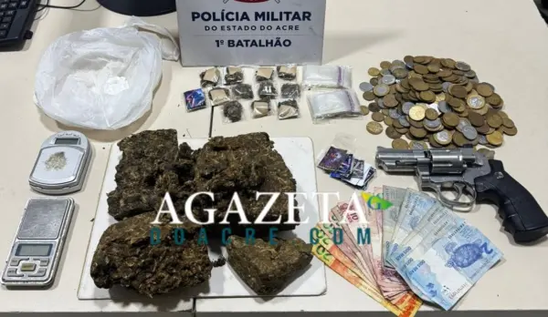 Dupla é presa com mais de 1 kg de maconha e simulacro de arma em Rio Branco