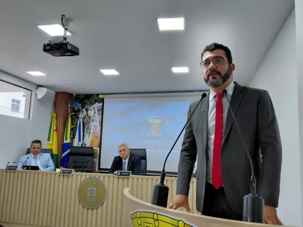 André Kamai chama Bolsonaro de psicopata: 'lutou contra as vacinas'