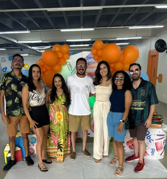 Dia dos Professores no New Solar School. Veja mais na coluna Roberta Lima