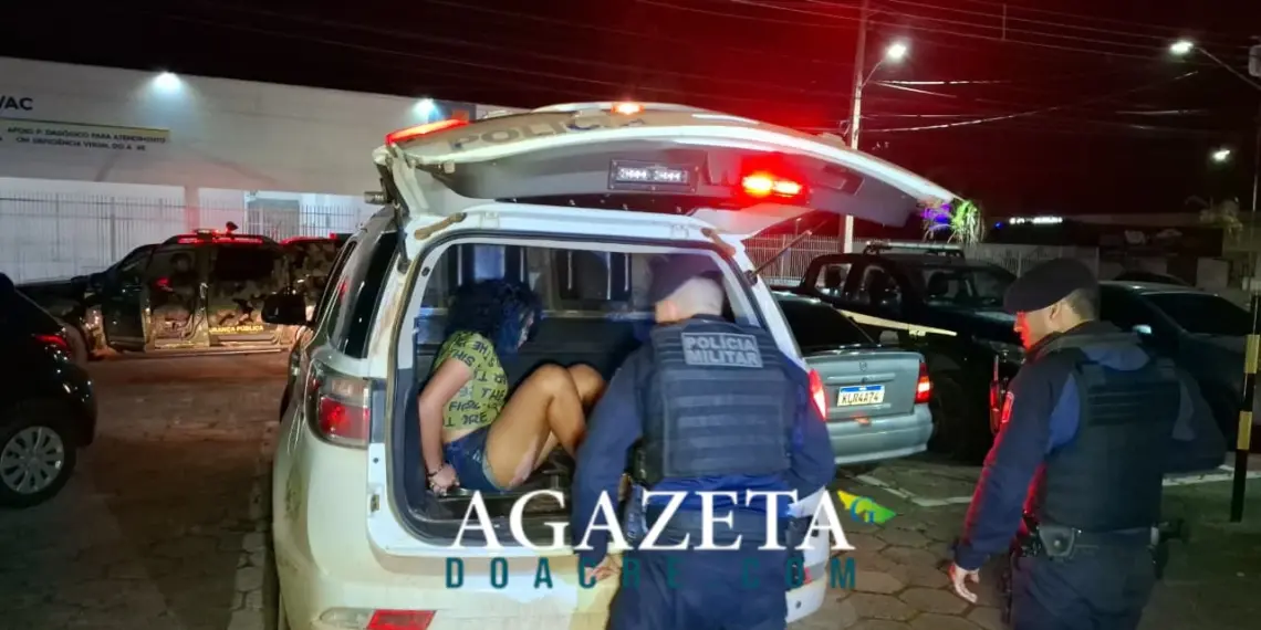 Mulher de 21 anos é presa com 122 quilos de skank em Rio Branco