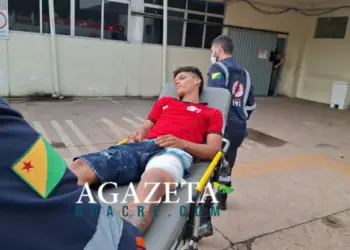 Jovem é baleado e atacado com terçado em ônibus no bairro Carandá, em Rio Branco