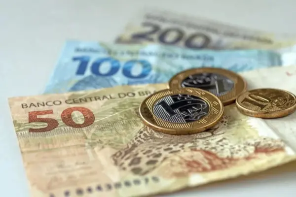 Estudo aponta quanto deveria ser o salário mínimo no Brasil