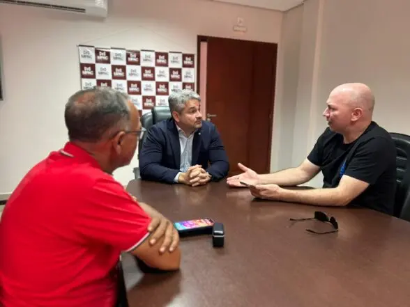 MP do Acre investiga bloqueio no Rio Iaco causado por toras de madeira 2 MP do Acre investiga bloqueio no Rio Iaco causado por toras de madeira