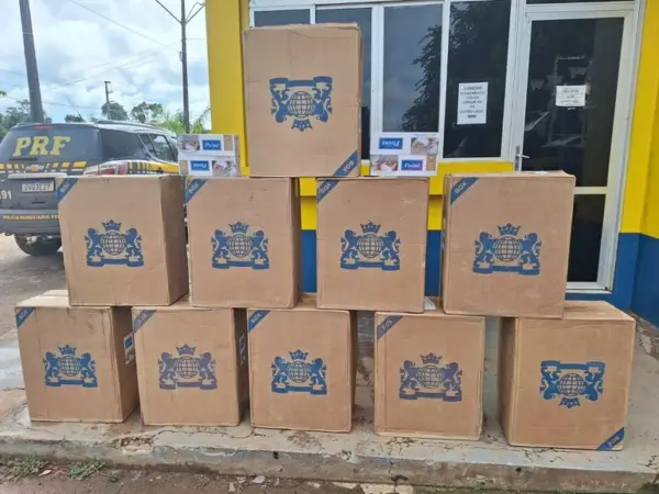 PRF apreende 5 mil maços de cigarros contrabandeados no interior do Acre 1 PRF apreende 5 mil maços de cigarros contrabandeados no interior do Acre