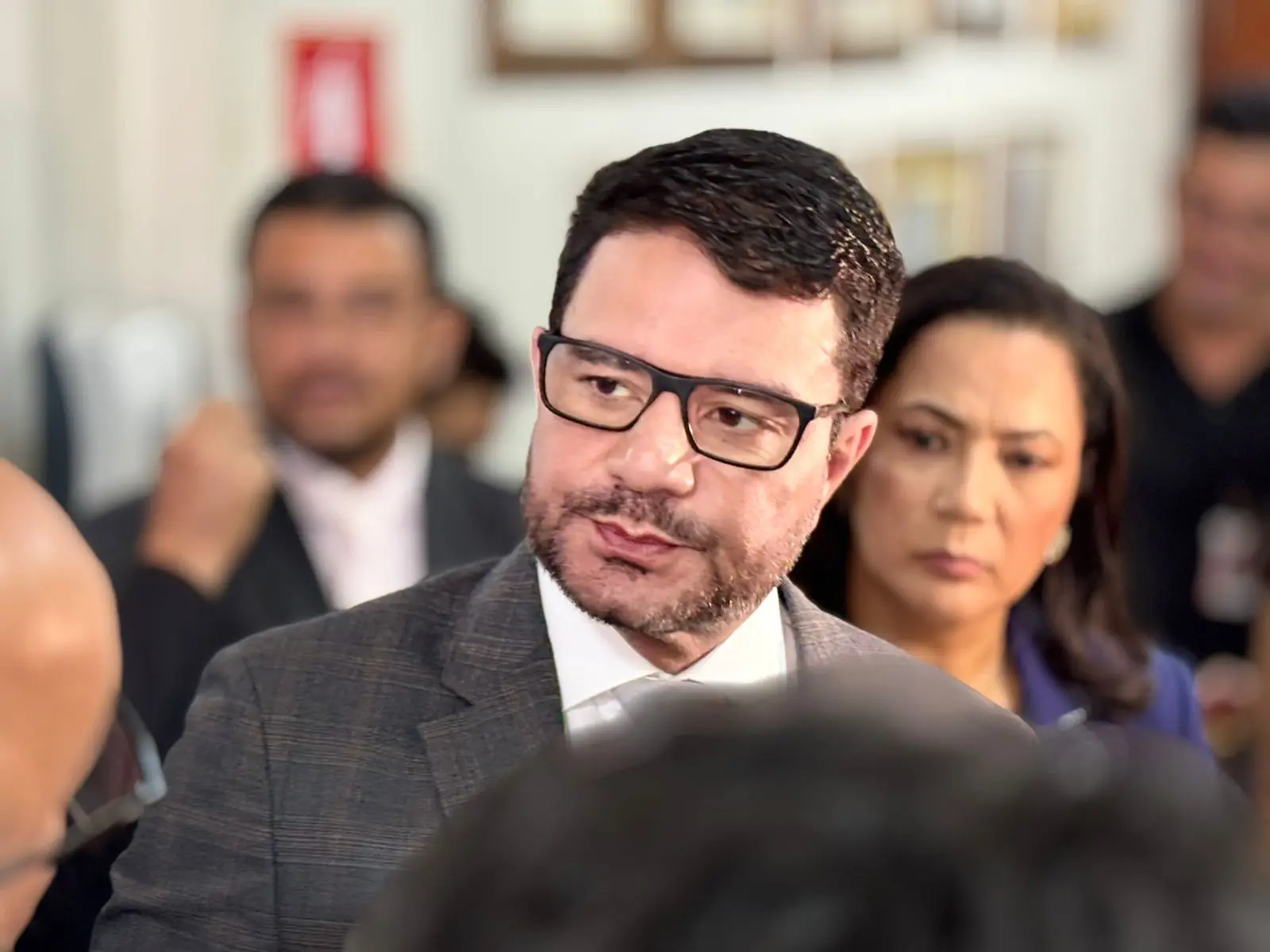 Após críticas, Gladson reconhece que criação de novo cargo de secretário veio em 'hora inoportuna' 1 Após críticas, Gladson reconhece que criação de novo cargo de secretário veio em 'hora inoportuna'