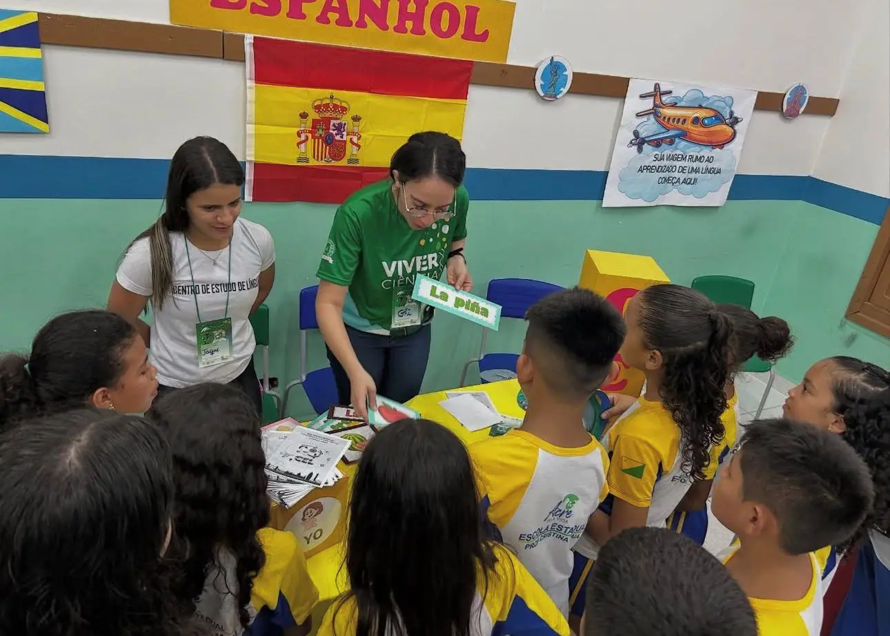 Quando a sala é a Amazônia: aulas virtuais conectam alunos do interior a novos idiomas 9 Quando a sala é a Amazônia: aulas virtuais conectam alunos do interior a novos idiomas