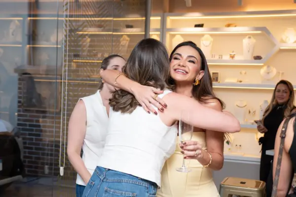 Arte & Wine Maria Dolores – 2ª edição na Loja Carina Soares 19 Arte & Wine Maria Dolores – 2ª edição na Loja Carina Soares