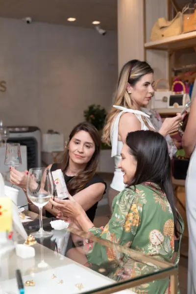 Arte & Wine Maria Dolores – 2ª edição na Loja Carina Soares 6 Arte & Wine Maria Dolores – 2ª edição na Loja Carina Soares