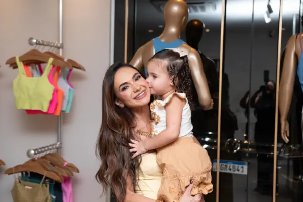 Arte & Wine Maria Dolores – 2ª edição na Loja Carina Soares 2 Arte & Wine Maria Dolores – 2ª edição na Loja Carina Soares