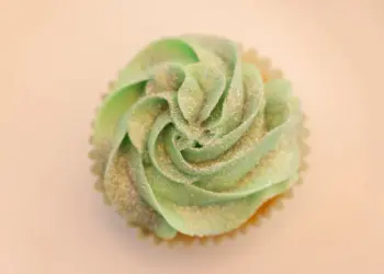 Anvisa alerta sobre riscos no uso de glitter em bolos e doces 22 Jennifer A Smith/Getty Images