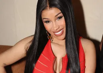 Cardi B revela que não lava o cabelo há 3 meses; entenda os riscos 2 Johnny Nunez/WireImage via Getty Images