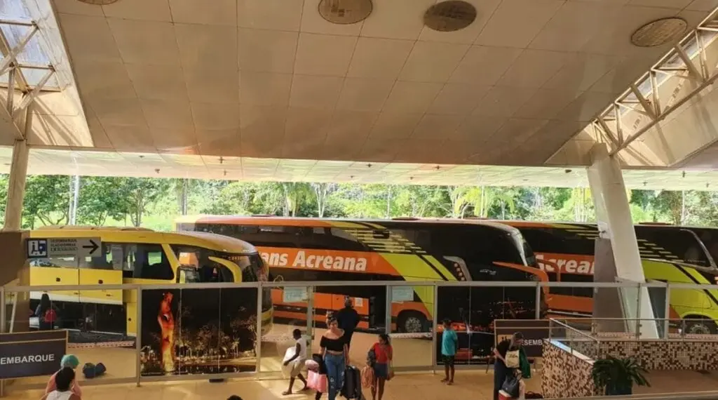 Libertadores: veja quanto custa viajar de ônibus de Rio Branco a Lima para ver Flamengo x Palmeiras 1 Foto: Tácita Muniz