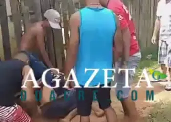 Homem é espancado por grupo após ser acusado de furtos no Papoco, em Rio Branco 3 Homem é espancado por grupo após ser acusado de furtos no Papoco, em Rio Branco