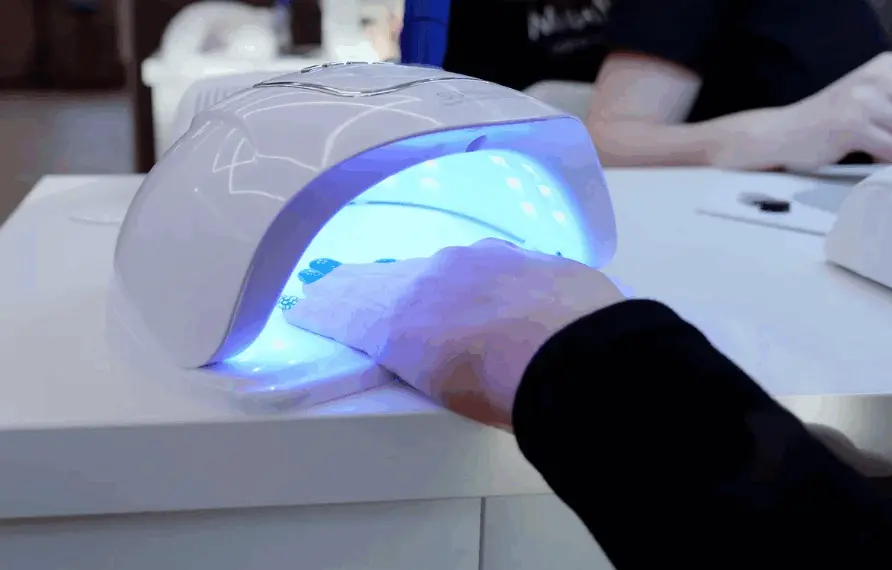 Anvisa proíbe produtos usados em esmaltação em gel por risco de câncer 1 Foto: Alexander Maniakhin/Getty Images