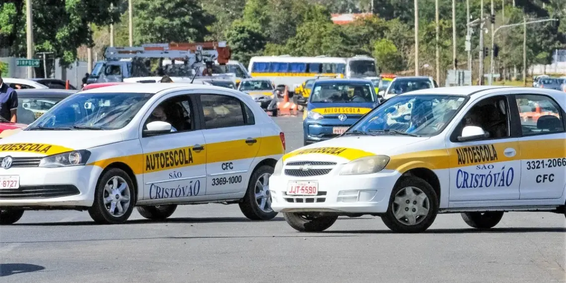 Proposta em estudo pelo Governo Federal desobriga autoescola para obter CNH  • Agência Brasilia