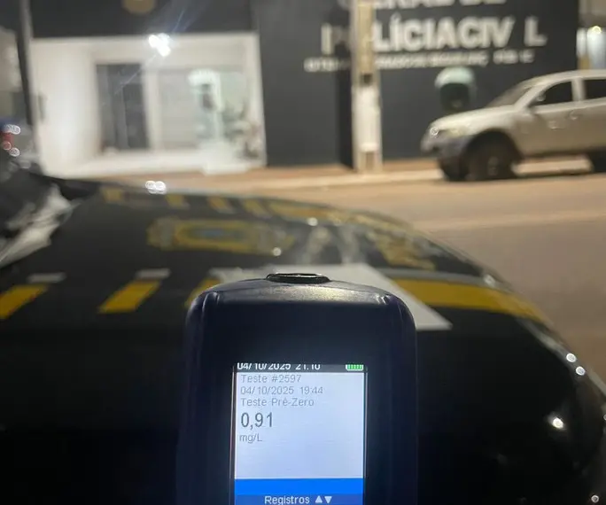 Motorista alcoolizado foge da polícia em alta velocidade, mas acaba preso em estrada no Acre