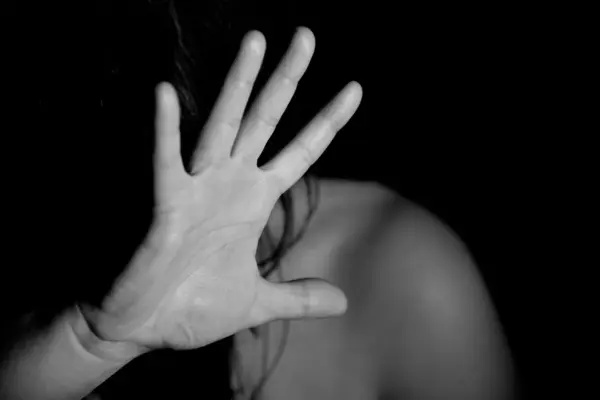 Homem é condenado a 23 anos de prisão por tentar matar companheira em Cruzeiro do Sul