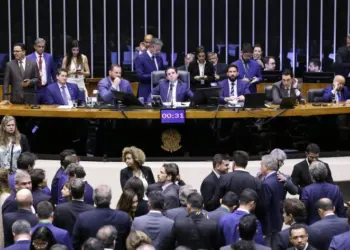 Deputados aprovaram o projeto na sessão do Plenário - Foto: Kayo Magalhães/Câmara dos Deputados