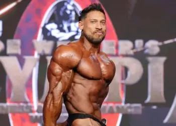 Ramon Dino em apresentação nas prévias do Mr. Olympia 2024  • Reprodução/Instagram Mr. Olympia