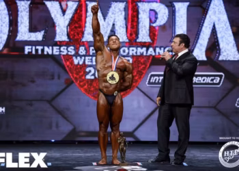 Ramon Dino conquista o título do Mr. Olympia 2025 na Classic Phisique — Foto: Divulgação/Instagram Mr. Olympia