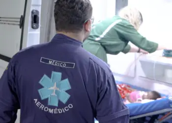 Bebê de 7 meses com cardiopatia grave é transferida do Acre para Manaus em voo de emergência 2 Transferência da bebê ocorreu por volta das 2h da madrugada. Foto: Alefson Domingos/Secom