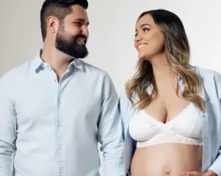 Pablo Cipriani e Sara Moura vivem a doce expectativa da chegada do primogênito José. Veja mais na coluna No Circuito 11 Pablo Cipriani e Sara Moura vivem a doce expectativa da chegada do primogênito José. Veja mais na coluna No Circuito