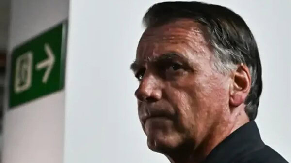 Violação da tornozeleira de Bolsonaro foi grave e exigiu troca, dizem investigadores