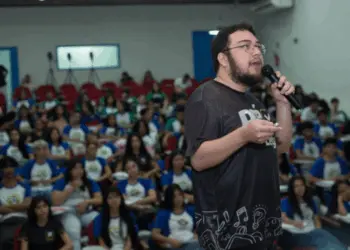 Aulão de Véspera prepara alunos para o Enem com revisão e dicas para driblar o nervosismo 2 Aulão de véspera do Enem reúne alunos da rede estadual. Foto: Dhárcules Pinheiro/Sejusp