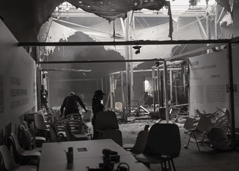 Detalhe de área que pegou fogo na COP de Belém, em 20 de novembro de 2025. — Foto: Adriano Machado/ Reuters