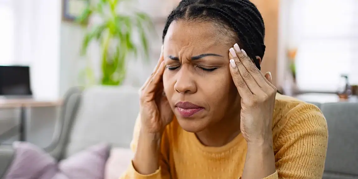 Enxaqueca: como a alimentação pode aliviar crises e controlar dores 1 Foto: Viktor Cvetkovic/Getty Images