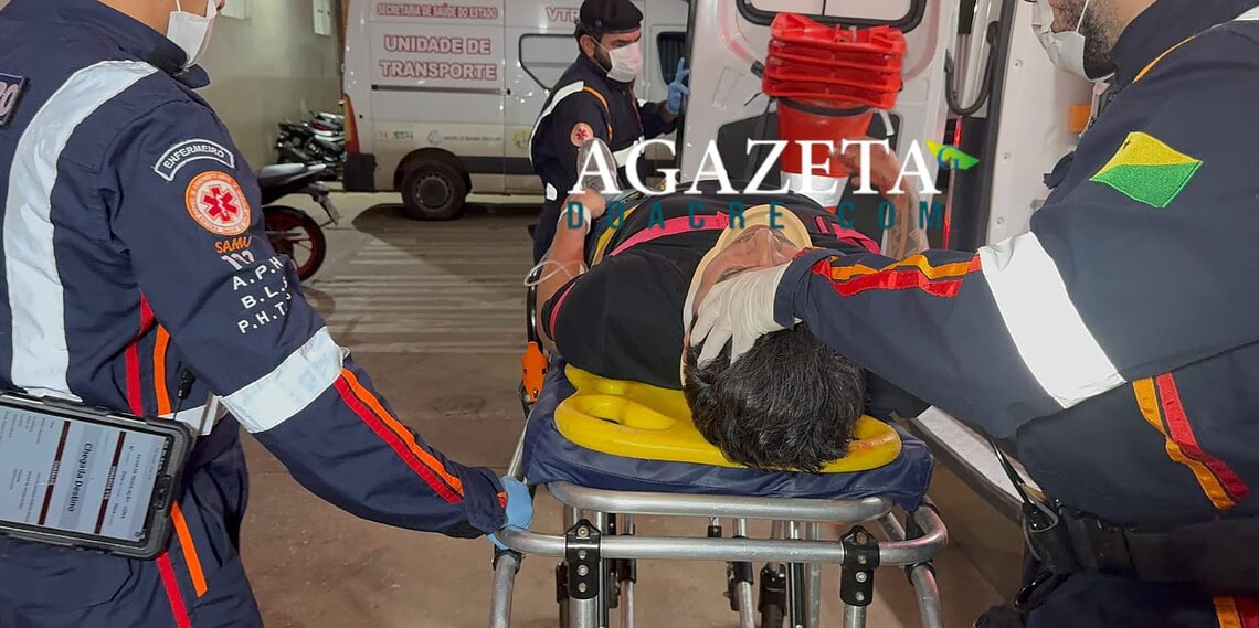 Homem é atropelado ao atravessar a Dias Martins; motociclista foge