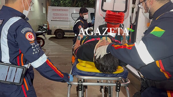 Homem é atropelado ao atravessar a Dias Martins; motociclista foge