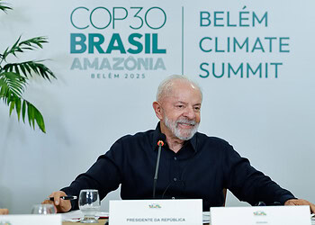 'COP 30, a hora da verdade'; confira artigo escrito pelo presidente Lula 3 04.11.2025 - Presidente da República, Luiz Inácio Lula da Silva, durante entrevista coletiva de imprensa com jornalistas estrangeiros, na Base Naval de Val de Cães. Belém - PA.
Foto: Ricardo Stuckert / PR