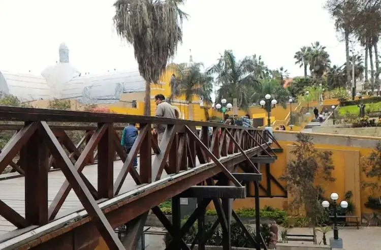 Torcedor do Palmeiras morre após cair de ônibus turístico em Lima antes da final da Libertadores 1 Foto: Reprodução