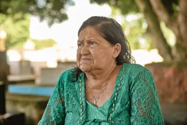 FOTOS: Famílias lotam cemitérios de Rio Branco no Dia de Finados 7 FOTOS: Famílias lotam cemitérios de Rio Branco no Dia de Finados