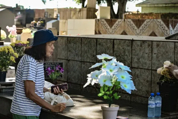 FOTOS: Famílias lotam cemitérios de Rio Branco no Dia de Finados 8 FOTOS: Famílias lotam cemitérios de Rio Branco no Dia de Finados
