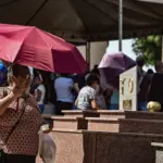 FOTOS: Famílias lotam cemitérios de Rio Branco no Dia de Finados
