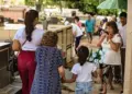 FOTOS: Famílias lotam cemitérios de Rio Branco no Dia de Finados