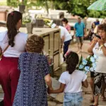 FOTOS: Famílias lotam cemitérios de Rio Branco no Dia de Finados