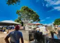 FOTOS: Famílias lotam cemitérios de Rio Branco no Dia de Finados
