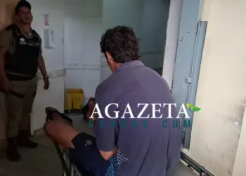 Homem é agredido com perna-manca após ser abordado por grupo criminoso no bairro São Francisco 4 Homem é agredido com perna-manca após ser abordado por grupo criminoso no bairro São Francisco
