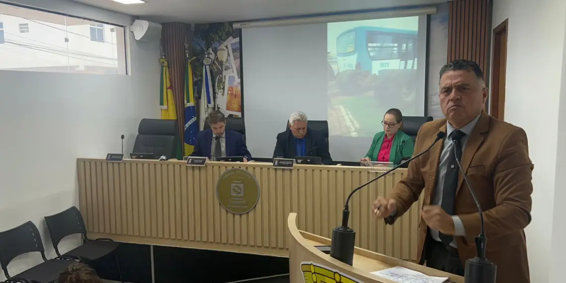 Eber Machado chama transporte público de Rio Branco de “pior do Brasil” e diz que Câmara é cúmplice da "patifaria” 1 Foto: Alexandre Lima