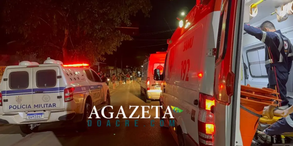 Pedestre com sinais de embriaguez que dançava no meio da rua provoca acidente e deixa três feridos em Rio Branco 1 Pedestre com sinais de embriaguez que dançava no meio da rua provoca acidente e deixa três feridos em Rio Branco