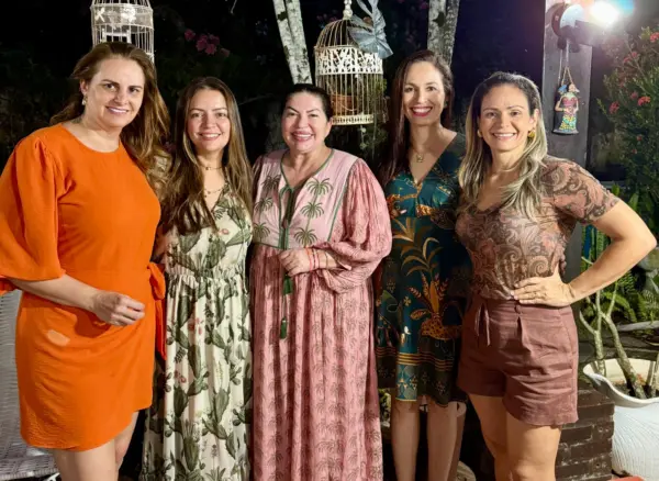 Roberta Lima celebrou mais um ano de vida e foi agraciada com diversas demonstrações de carinho ao longo de toda a semana