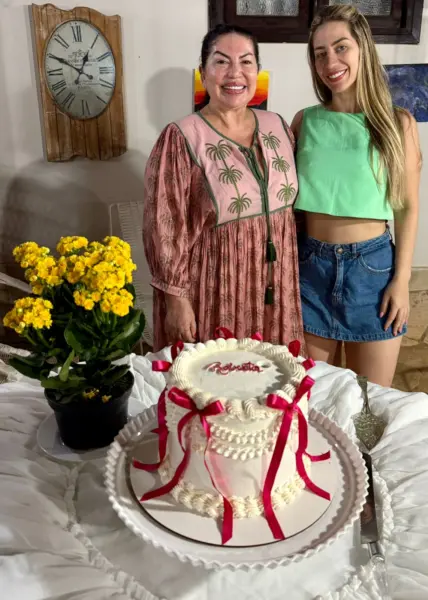 Roberta Lima celebrou mais um ano de vida e foi agraciada com diversas demonstrações de carinho ao longo de toda a semana