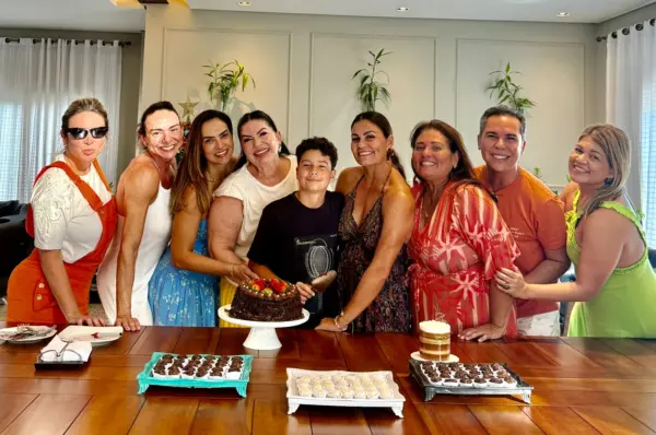 Roberta Lima celebrou mais um ano de vida e foi agraciada com diversas demonstrações de carinho ao longo de toda a semana