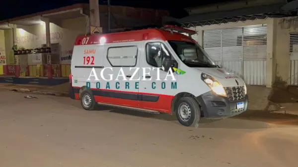 Mulher é atropelada por caminhonete na Baixada da Sobral; motorista foge sem prestar socorro