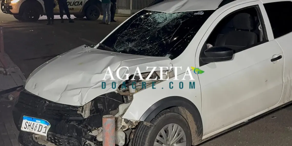 Acidente no Bosque deixa duas pessoas feridas após colisão entre carro e moto em Rio Branco 1 Acidente no Bosque deixa duas pessoas feridas após colisão entre carro e moto em Rio Branco