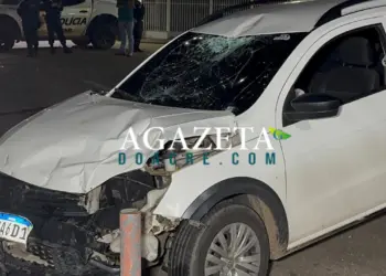 Acidente no Bosque deixa duas pessoas feridas após colisão entre carro e moto em Rio Branco 1 Acidente no Bosque deixa duas pessoas feridas após colisão entre carro e moto em Rio Branco