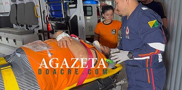 Mulher fica ferida após carro capotar em ramal na zona rural de Porto Acre